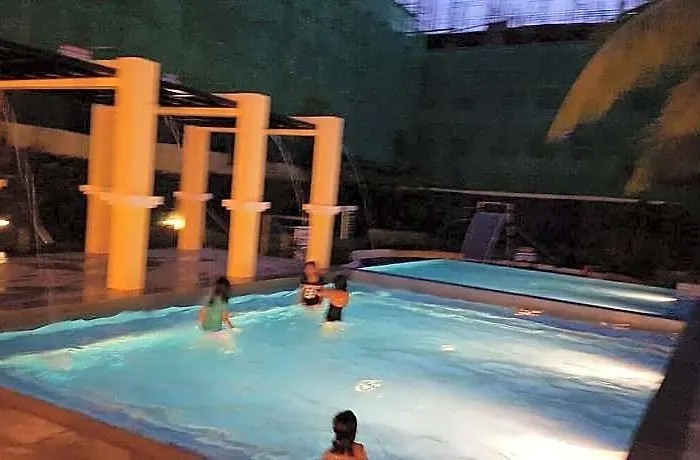 Hotell Aunt & Niece Condotel 2 Bedroom Cebu